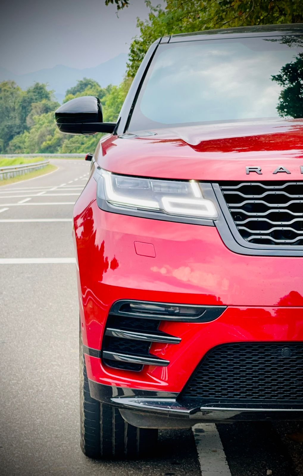 Range Rover Velar Firenze Red đź”´