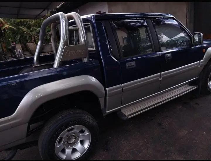 Double Cab Mitsubishi