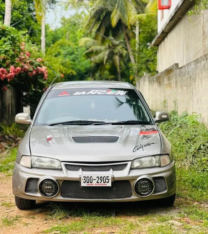 Mitsubishi Lancer