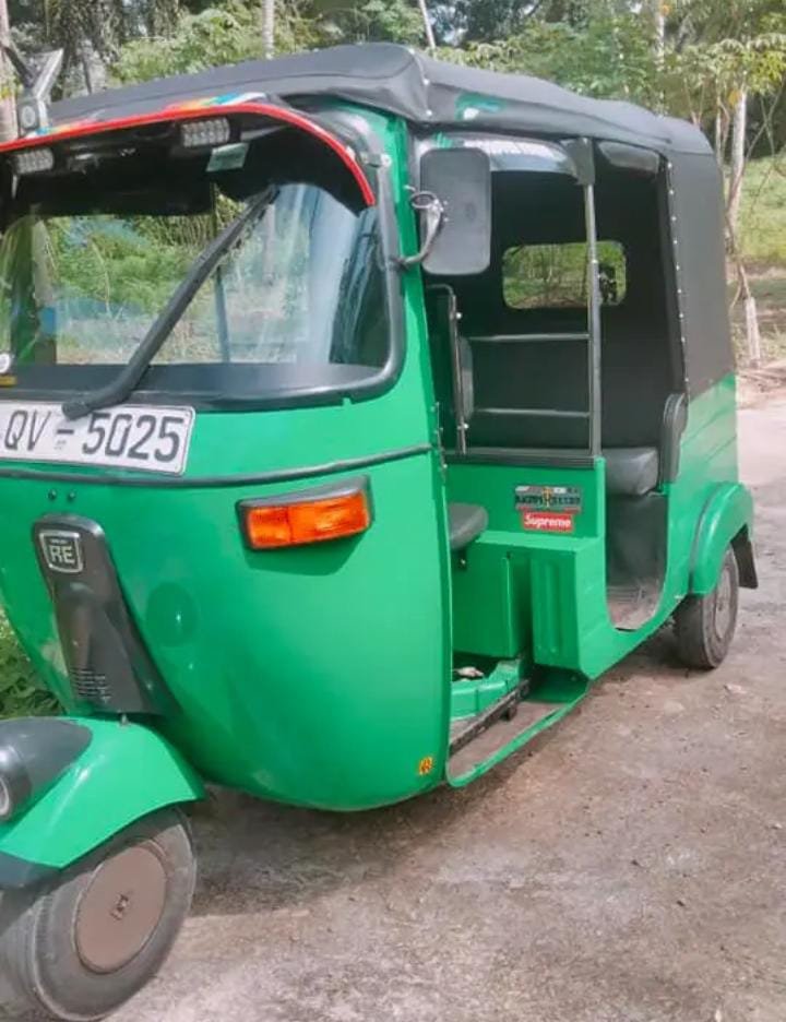 4 Stroke Bajaj Three Wheel