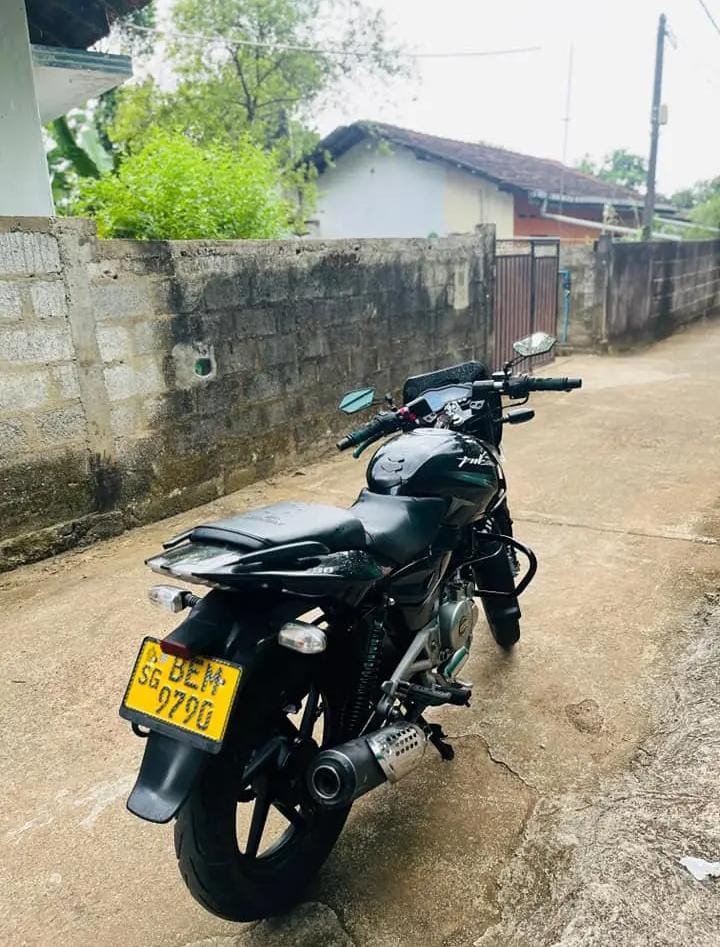 Bajaj Pulsar 180